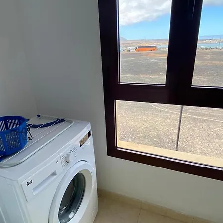 Atlantic's Window Apartment *